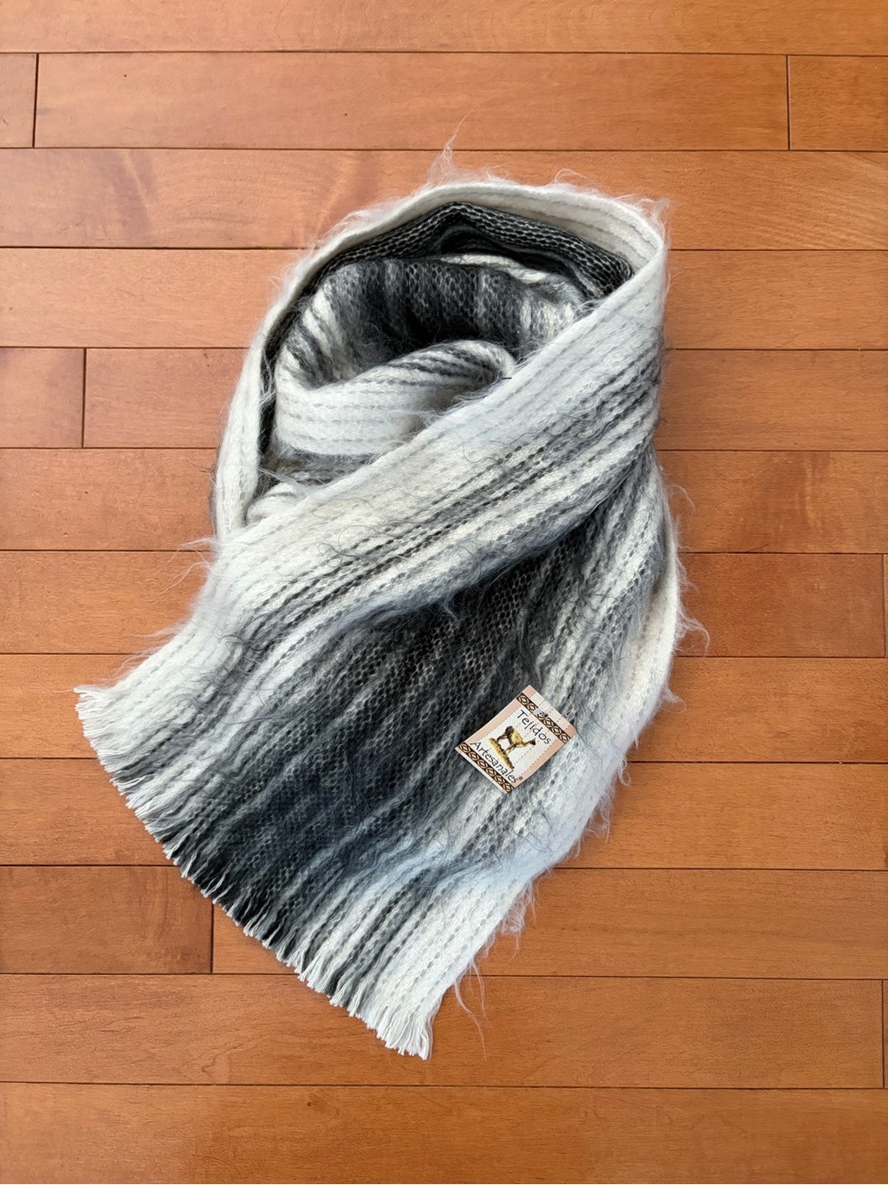 ✨✨ Alpaca Scarf Handwoven Gray Ombre